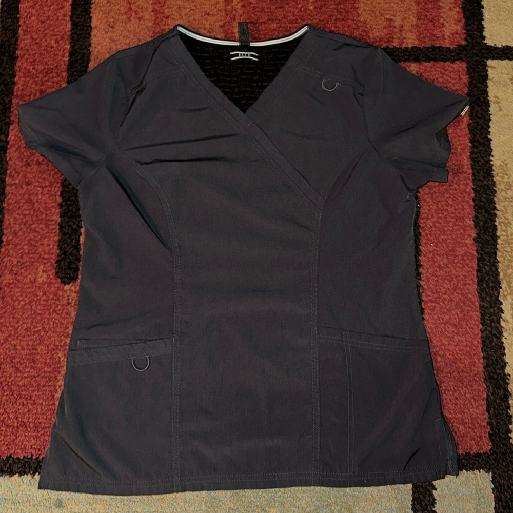 Elle‎ Scrub Top